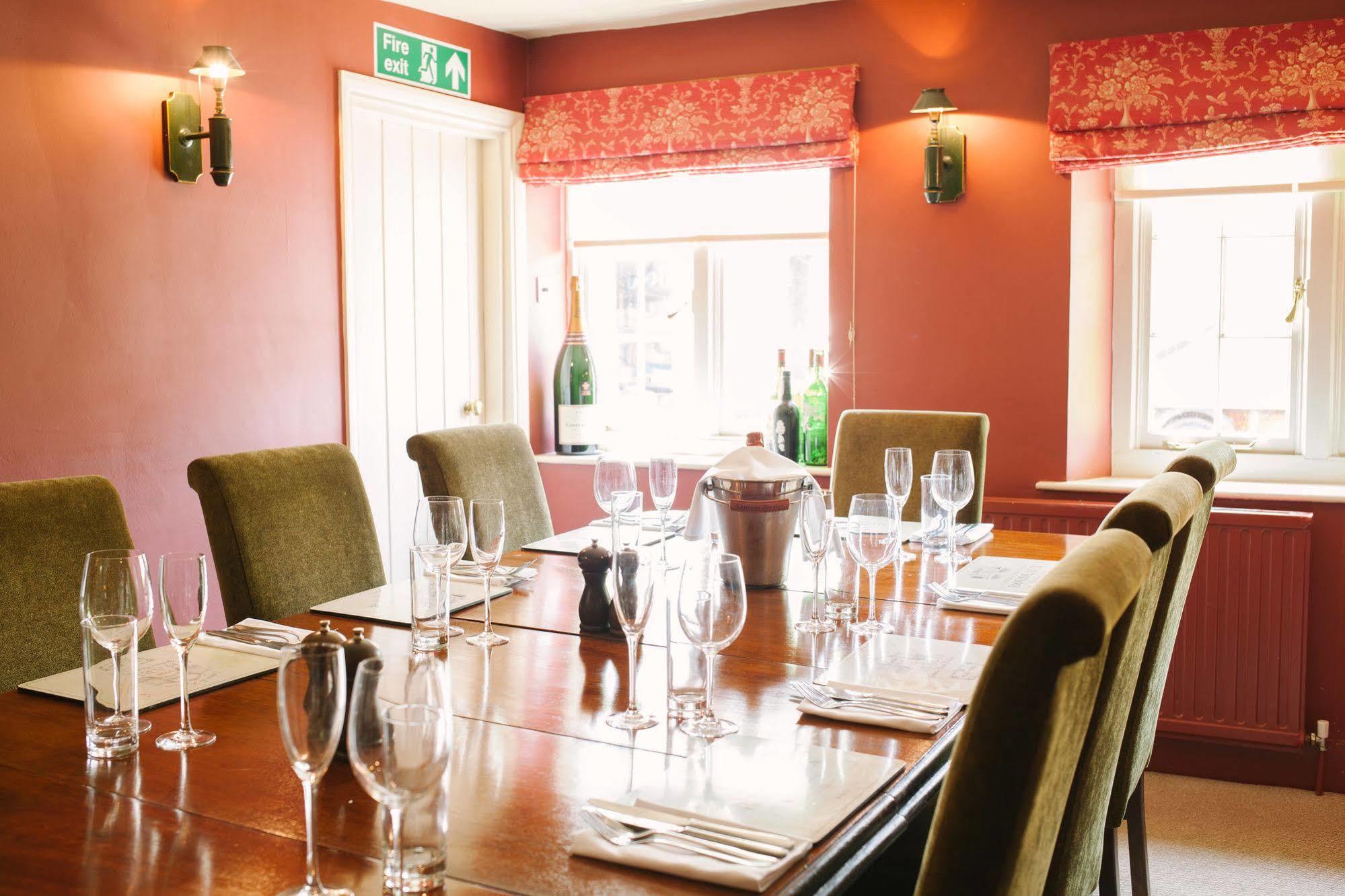 The Royal Oak, Yattendon Frilsham Buitenkant foto